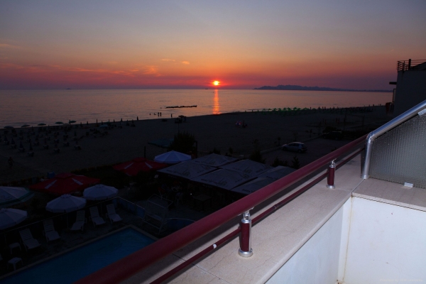 HOTEL OAZ (Kryemëdhej)
